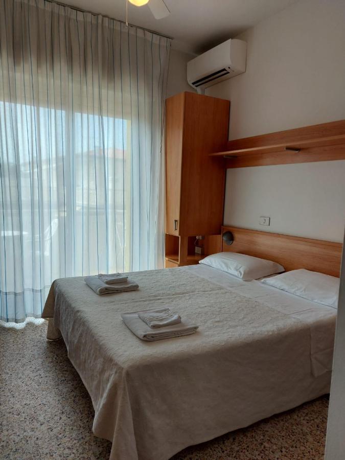 Albergo Alla Nave Lignano Sabbiadoro Esterno foto