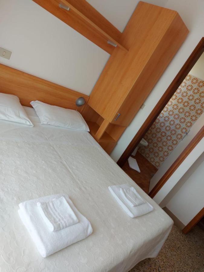 Albergo Alla Nave Lignano Sabbiadoro Esterno foto